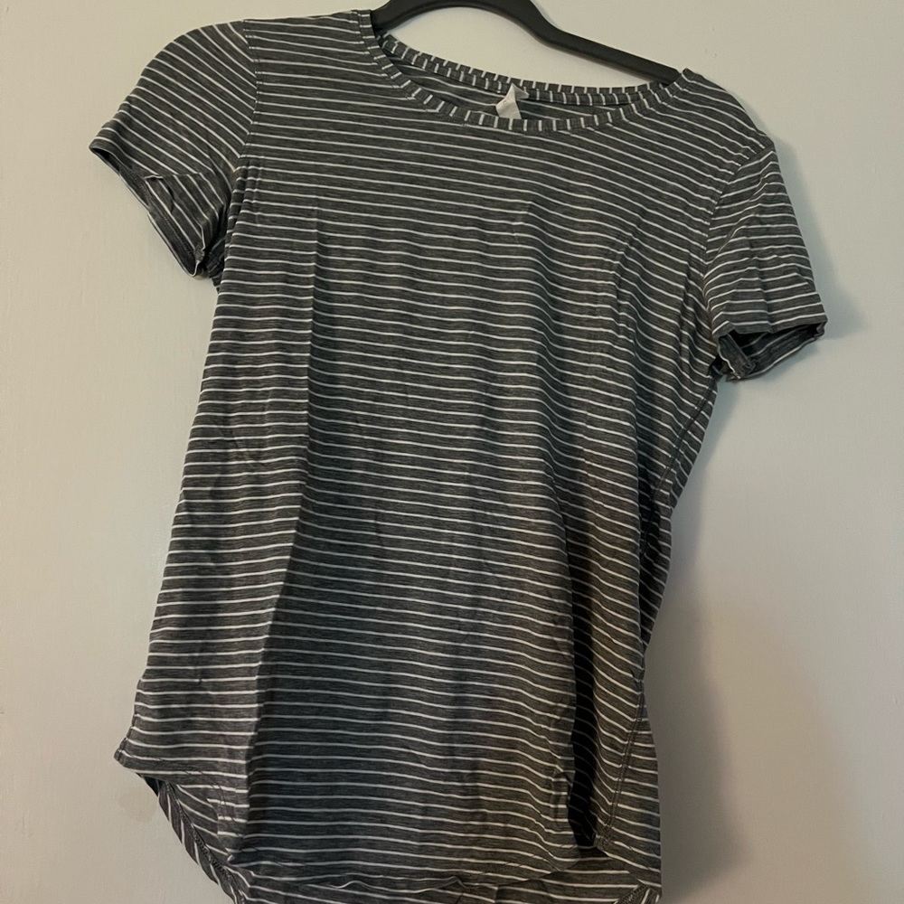 Lululemon Tee